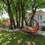 Rustic Karim With Pool In Porec