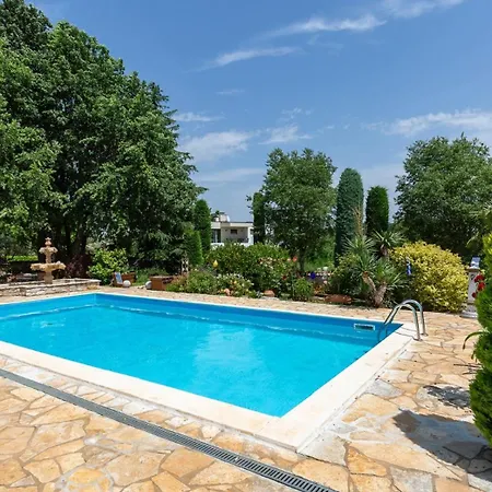 Rustic Karim With Pool In Porec Villa