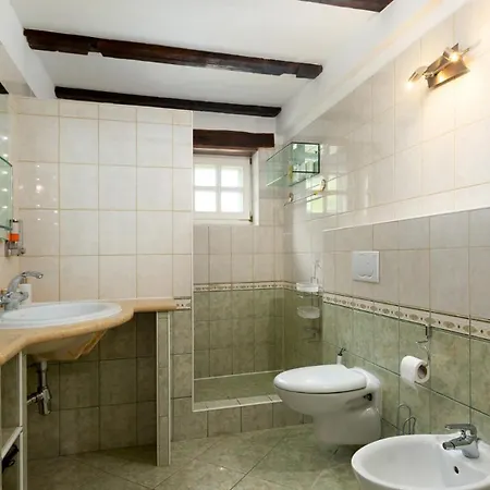 فيلة Rustic Karim With Pool In Porec *