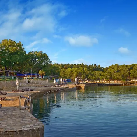 فيلة Rustic Karim With Pool In Porec *