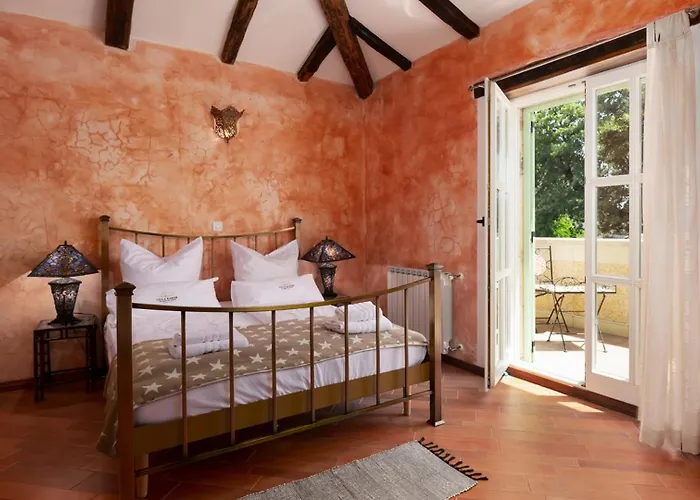 Rustic Karim With Pool In Porec *