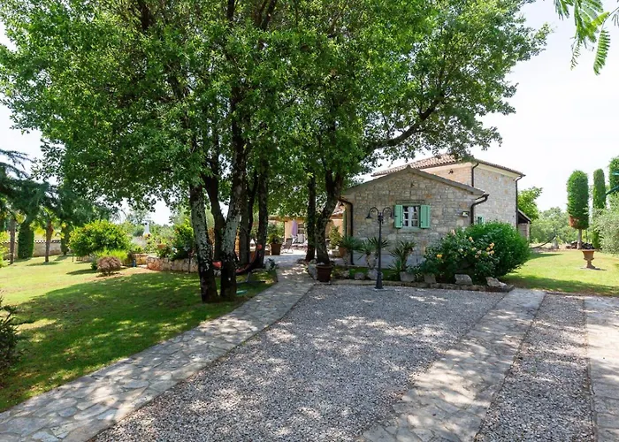 Rustic Karim With Pool In Porec Villa Jehnići