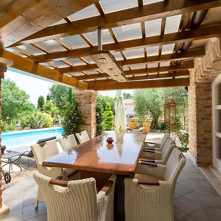 Rustic Karim With Pool In Porec Villa