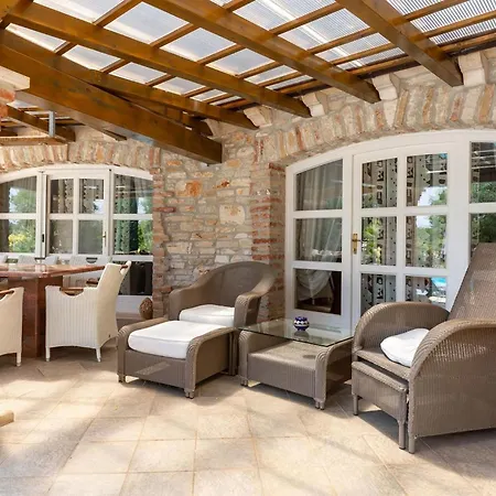 Rustic Karim With Pool In Porec Villa *