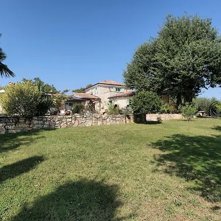 Rustic Karim With Pool In Porec Villa Jehnici