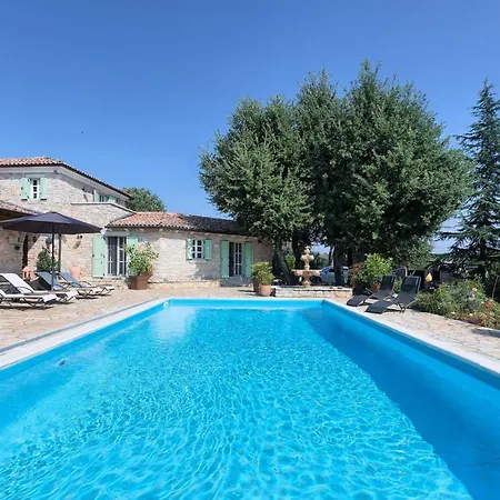 Villa Rustic Karim With Pool In Porec *