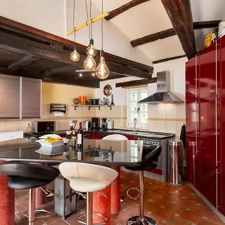 Villa Rustic Karim With Pool In Porec