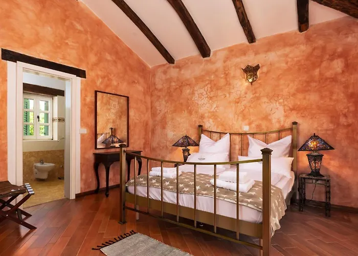 Rustic Karim With Pool In Porec * Jehnici